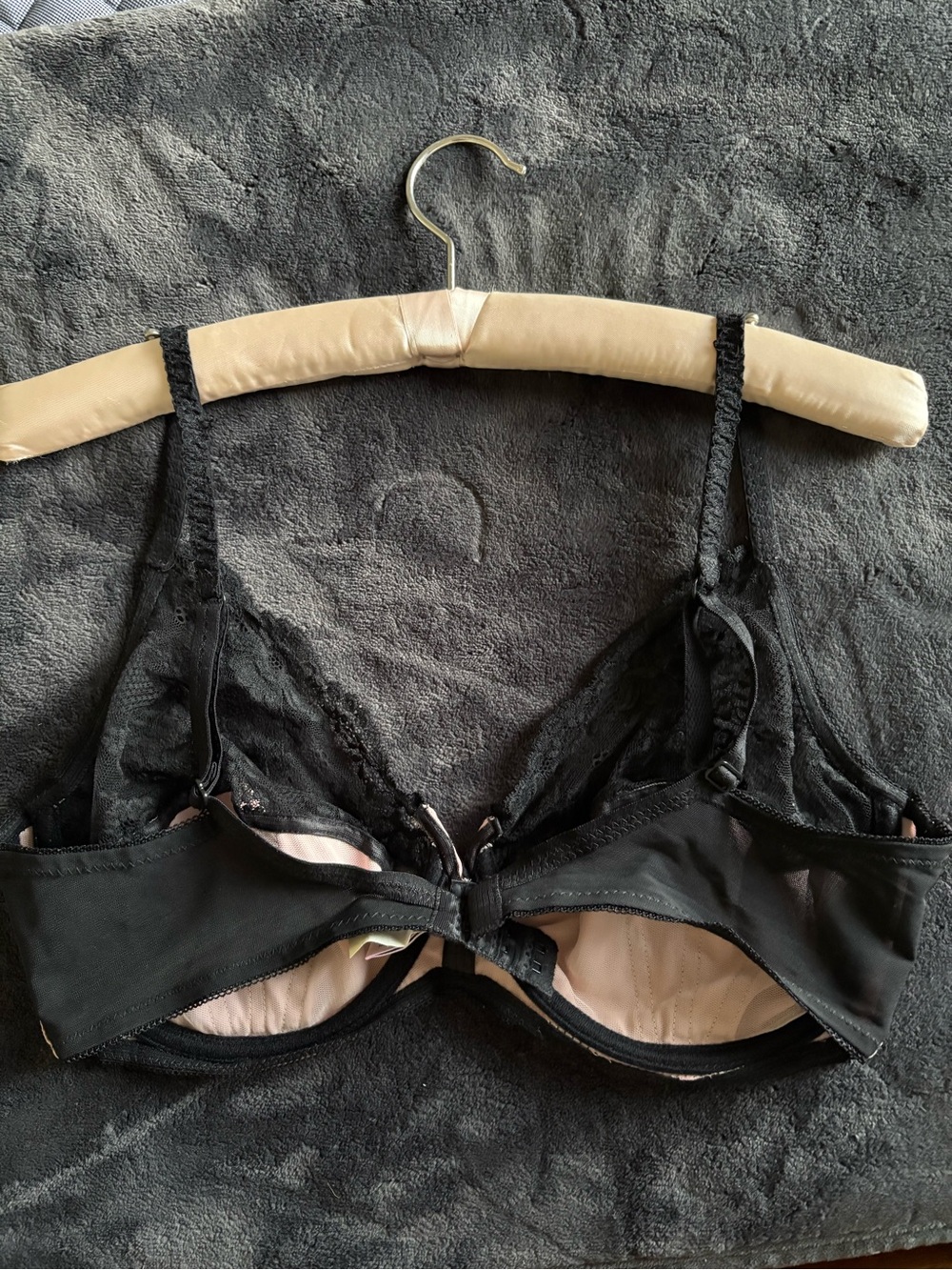 Agent Provocateur Black Lace and Blush Satin Underwire Bra - Picture 2 of 3